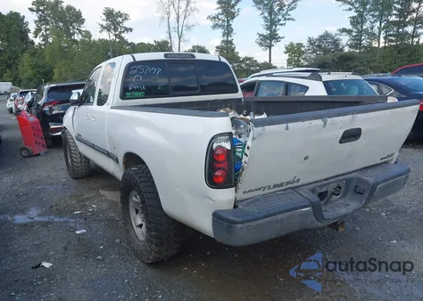 2002 Toyota Tundra Sr5 V8 z USA, uszkodzony, nr VIN 5TBRT34182S257497